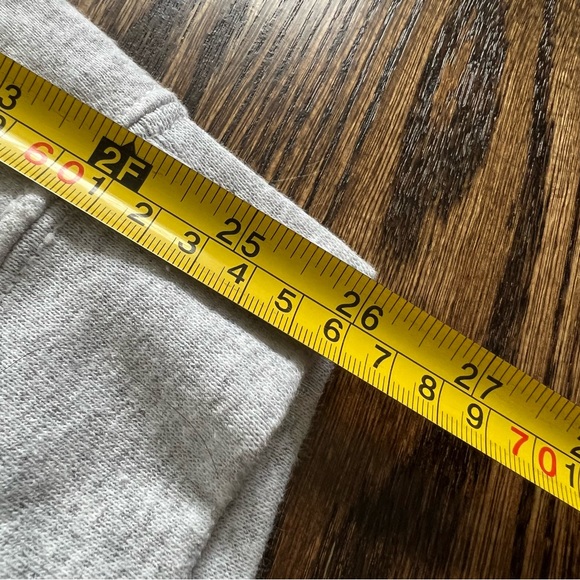 Vale Men’s Heart Sucker Imperfect & Unlucky Grey Crewneck Sweater - Picture 7 of 9